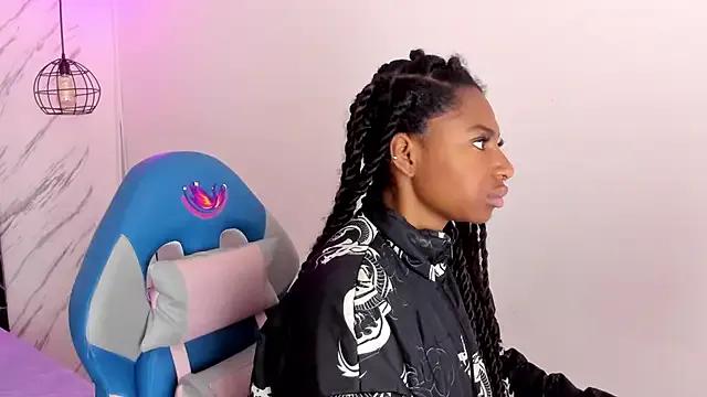 Queen_perla_ — Suck nipple ! lovense work !? ... cal