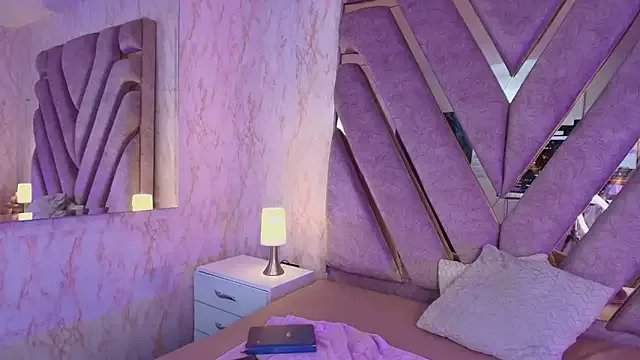 redd_pandaa on StripChat 