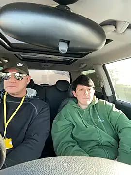 Reggie_roxie — Tits out