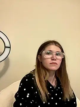 Riley_ray69 on StripChat