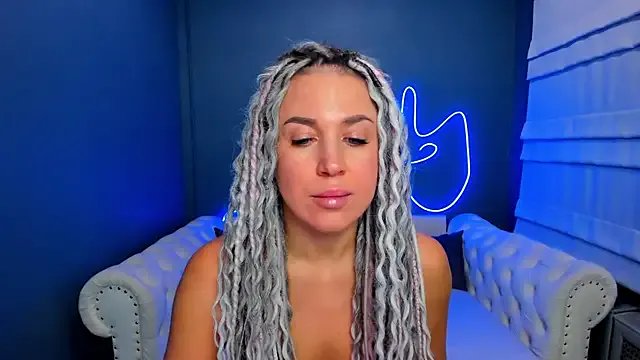 rock_n_roxy on StripChat