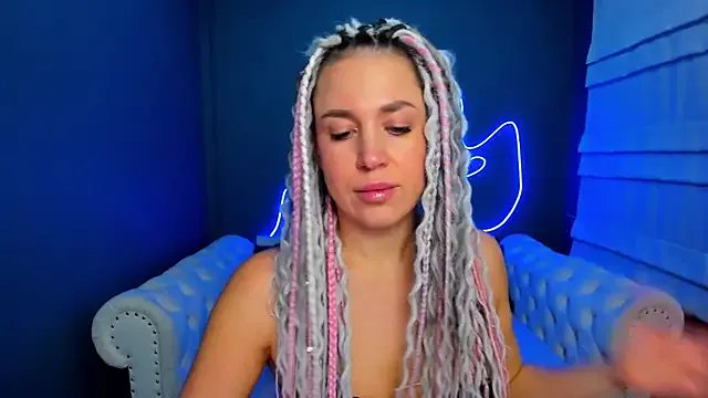 rock_n_roxy on StripChat