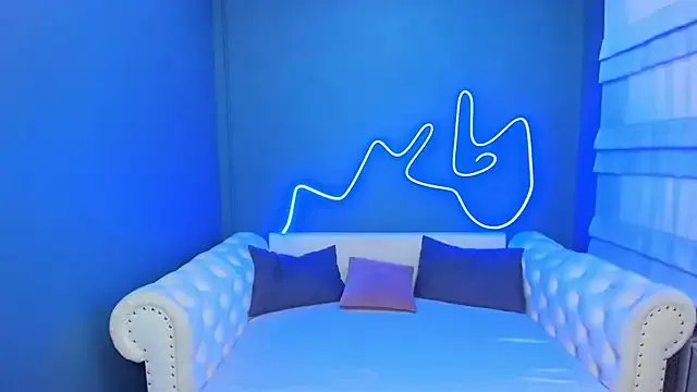 rock_n_roxy on StripChat