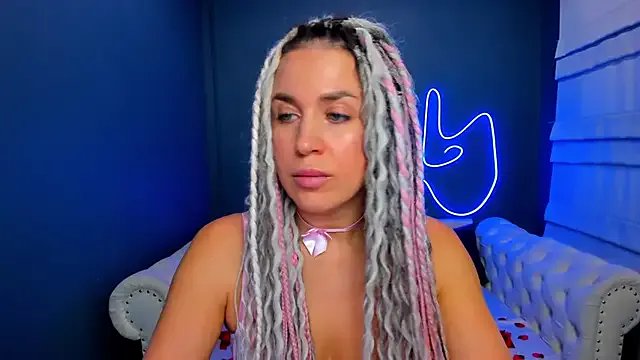 rock_n_roxy on StripChat