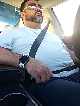 Roddog18 on StripChat