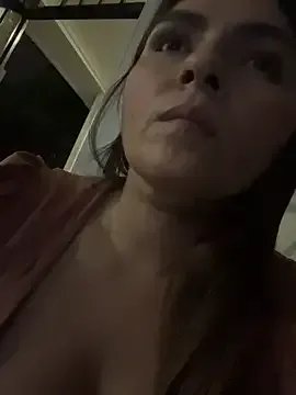 RosaliaVicky on StripChat