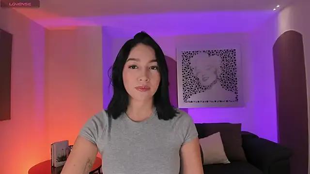 RossieRhoades on StripChat 