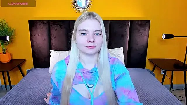 RuthBryant on StripChat