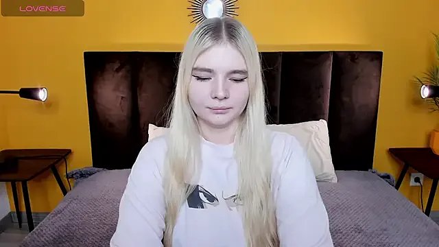 RuthBryant on StripChat