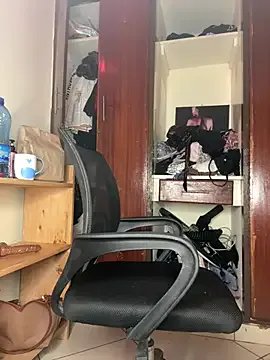 Ruthlessvee — Freechat on StripChat