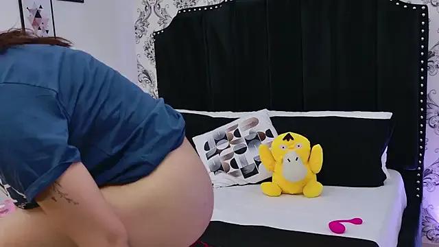 SaaraBrown on StripChat 