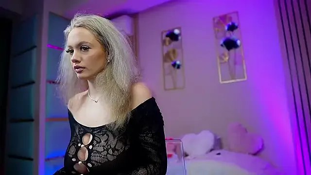 SabrinaJade on StripChat