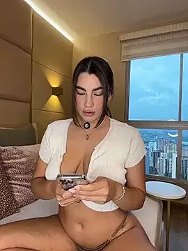 SaharaRush_ on StripChat