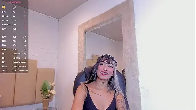 salem_rose on StripChat