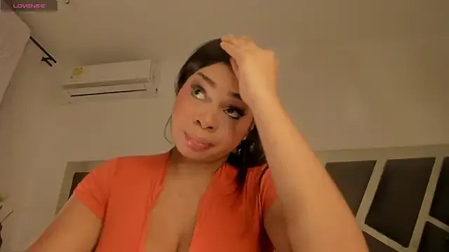 Samanntha_Rose on StripChat