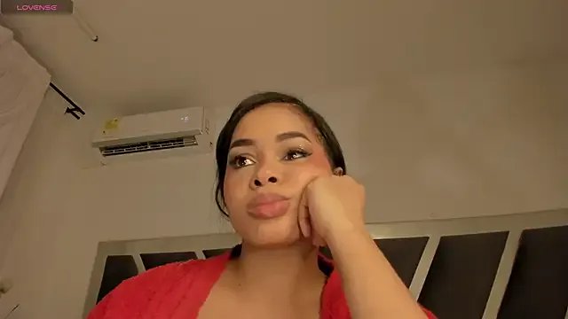 Samanntha_Rose on StripChat