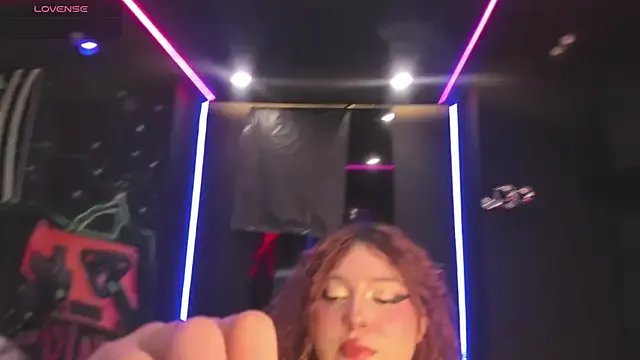 SamanthaaReed on StripChat