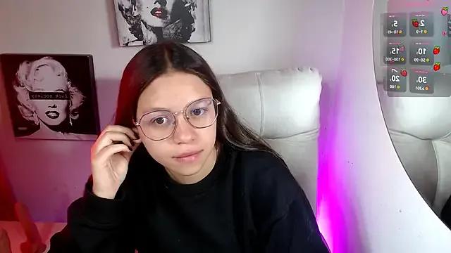 SamanthaRoldaan on StripChat 