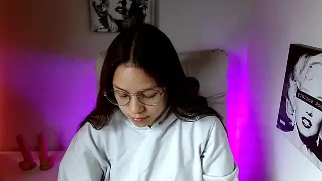 SamanthaRoldaan on StripChat 