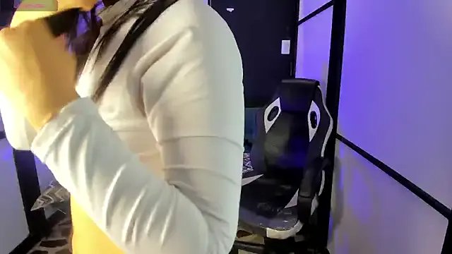 SamaraAnders_ on StripChat 