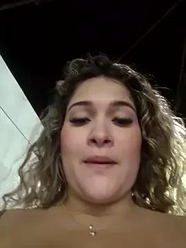 Sara_smiiith211 on StripChat