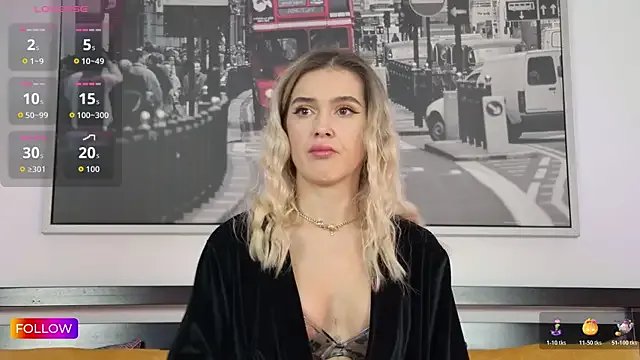 Sarah-Hart on StripChat 