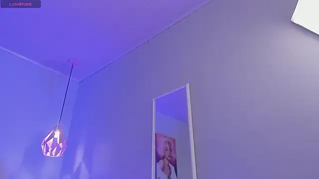 ScarletGV on StripChat