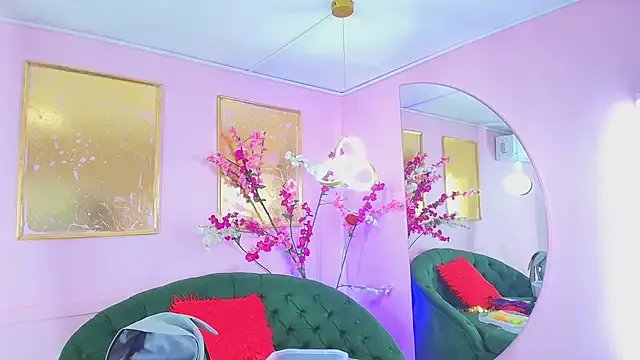 scarlette69 on StripChat