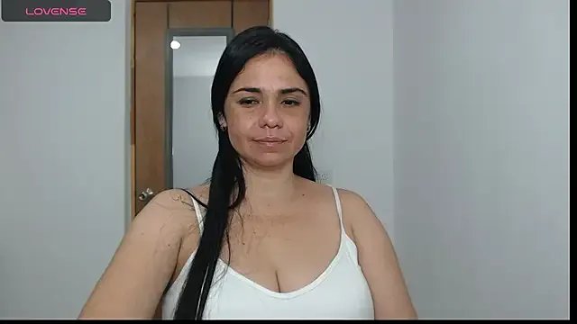 selena_ferri on StripChat 