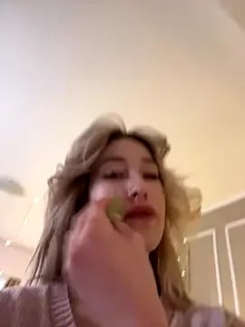 SerenaBennet on StripChat 