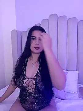 shainadavis on StripChat