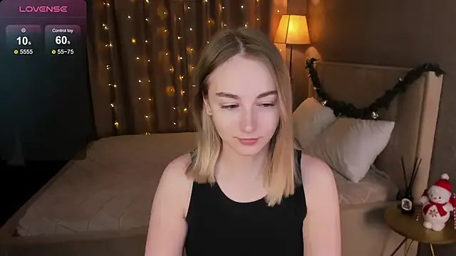 Shy_Polly on StripChat