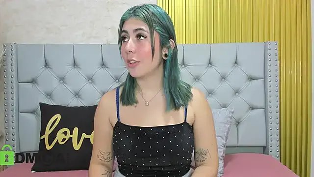 Skarlet_04 on StripChat