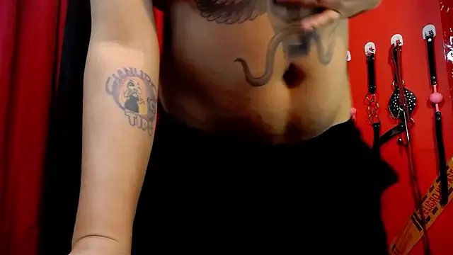 slave_Rubi on StripChat