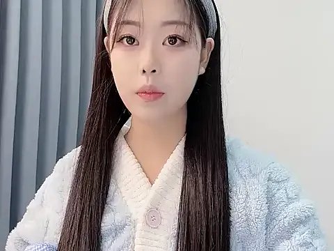 smalldaisy on StripChat