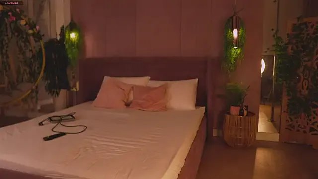 Smiley_Mia on StripChat