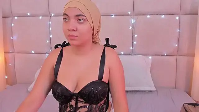 Sooffii_1 on StripChat