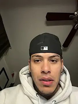 StrokingDaddy4 on StripChat