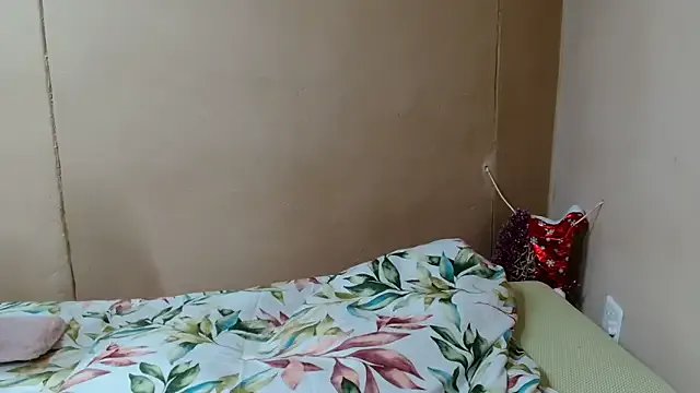 SugarPoppy24xxx on StripChat