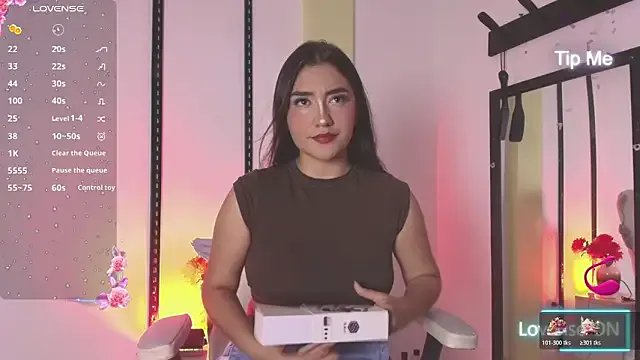 sweet_artemiis on StripChat