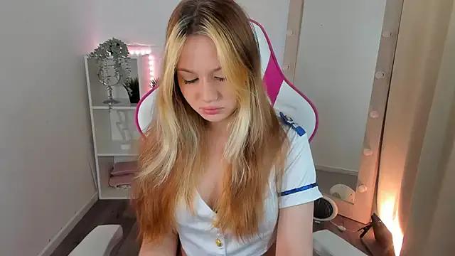 SweetieAngela on StripChat 