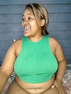 SweetJuicyPussy97 on StripChat 