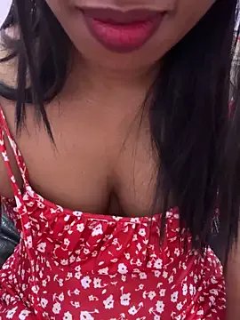 tamil_Aarathi on StripChat