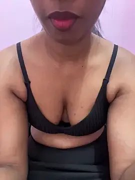 tamil_Aarathi on StripChat