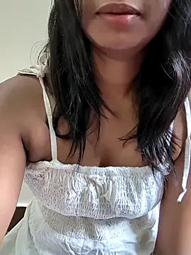 tamil_Aarathi on StripChat