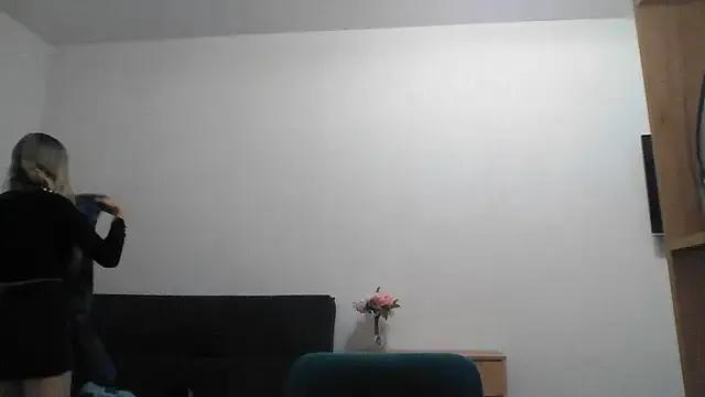 Tavriena on StripChat