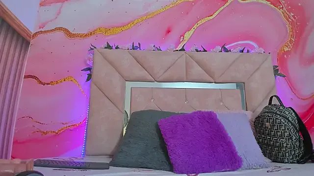 Taylor__cooper on StripChat