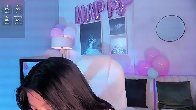 Tiffany_Low on StripChat 