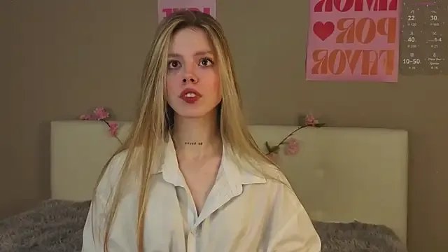 TiffinyMergist on StripChat