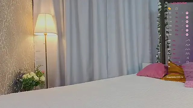 Trinity_Bunny on StripChat